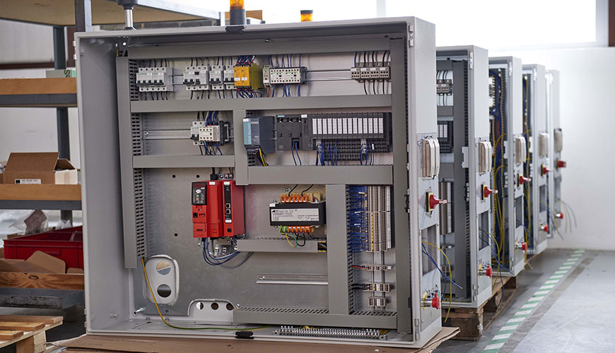 Kiểm tra tiêu chuẩn UL 50 đối với vỏ bọc thiết bị điện