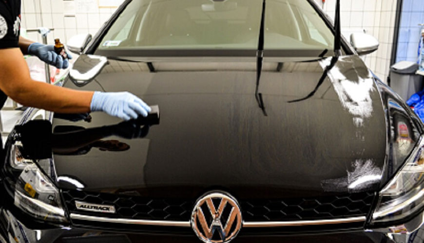 VW PV 3989 Műanyagok kültéri alkatrészekhez – Golyóesés teszt